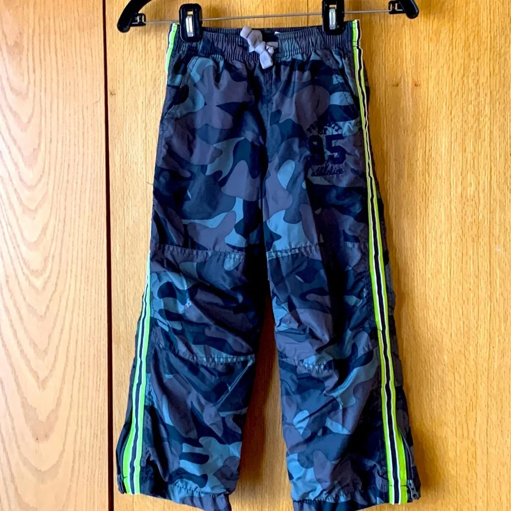 Oshkosh B’Gosh camouflage athletic pants ankle zip lined elastic waist pockets